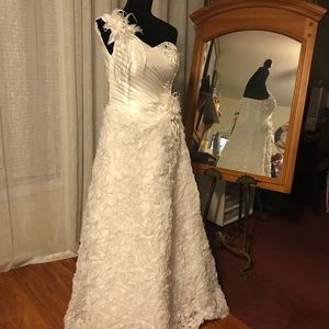 Custom made wedding dresses made for you